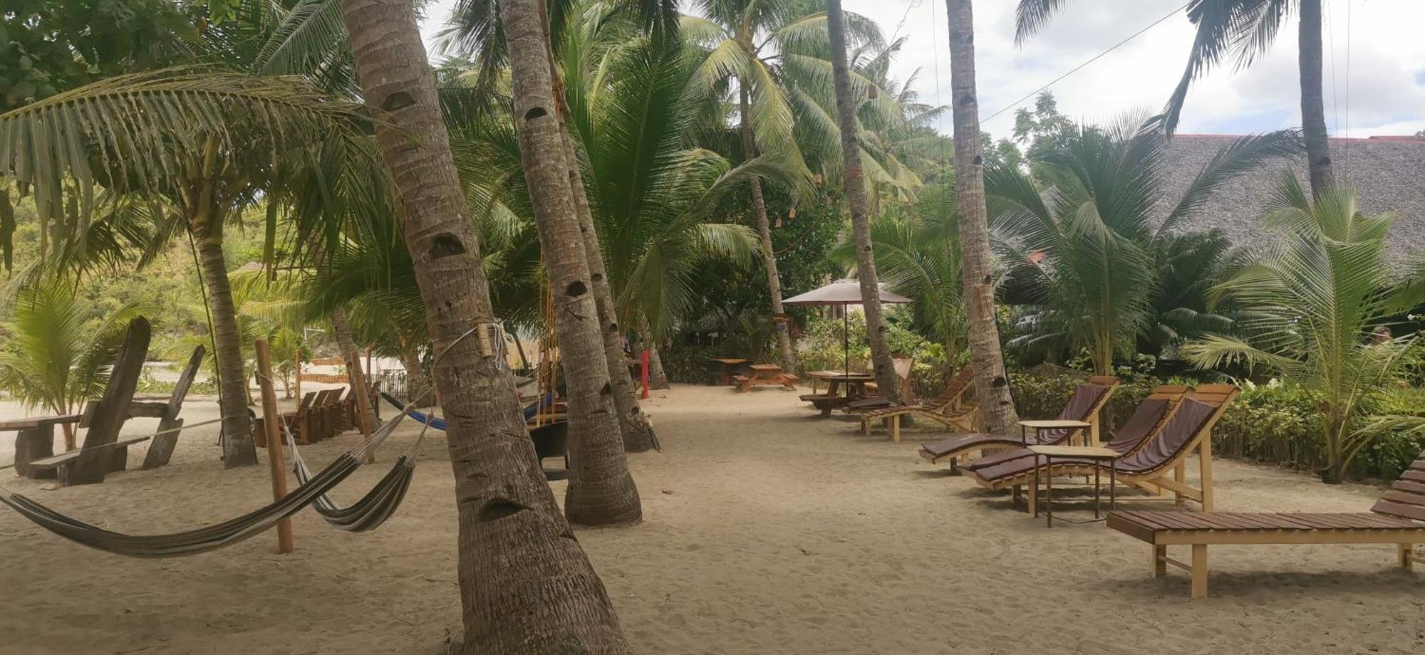 Sulu Sunset Beach Resort Nauhang Exterior photo